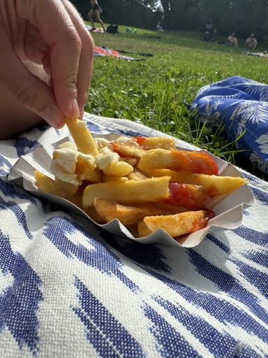 Pommes essen in Freibäder